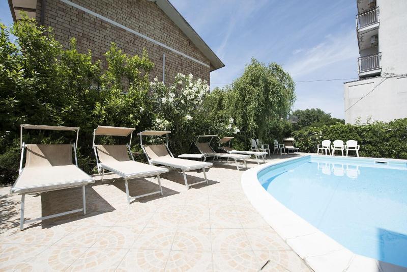 Hotel Settebello B&B Cesenatico Esterno foto