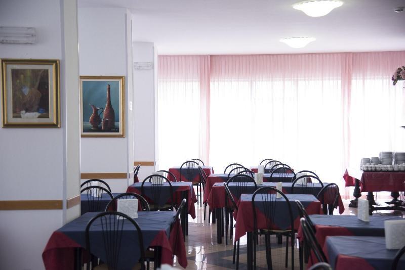 Hotel Settebello B&B Cesenatico Esterno foto