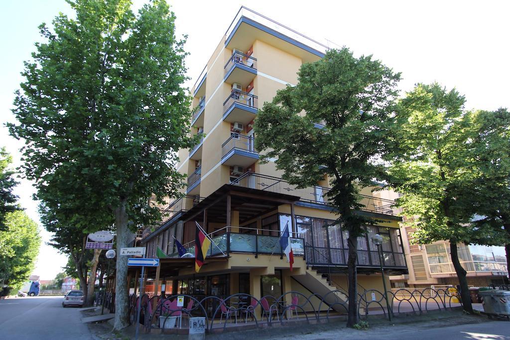 Hotel Settebello B&B Cesenatico Esterno foto