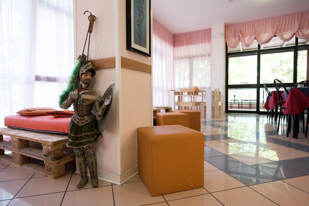 Hotel Settebello B&B Cesenatico Esterno foto