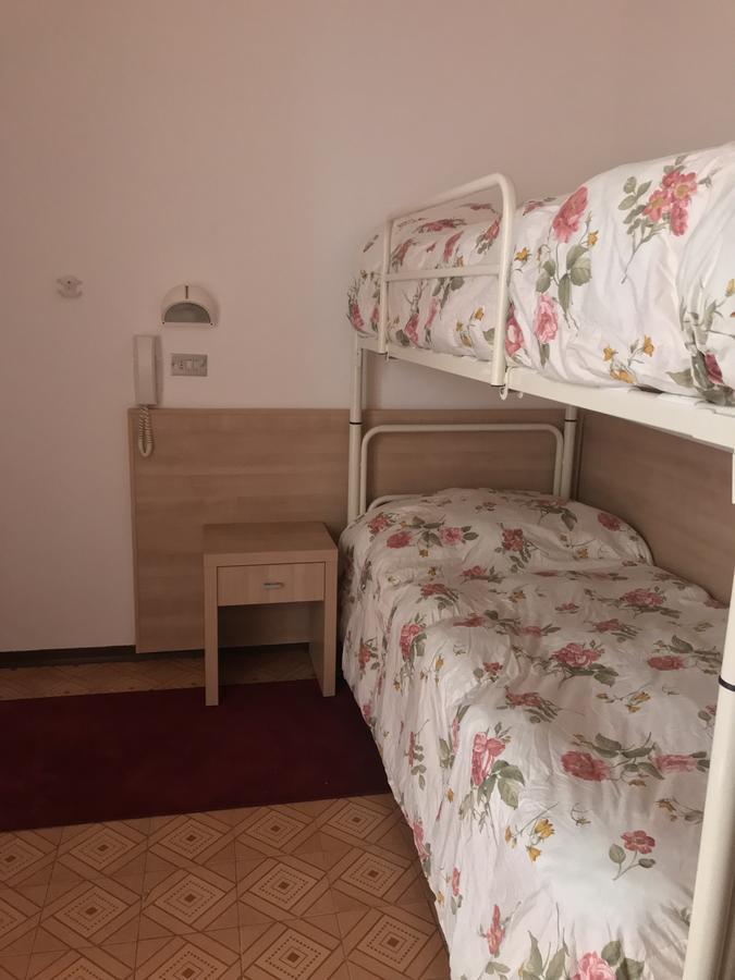 Hotel Settebello B&B Cesenatico Esterno foto